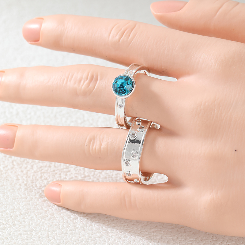 2pcs Vintage Stackable Ring Set with Blue Synthetic Zirconia